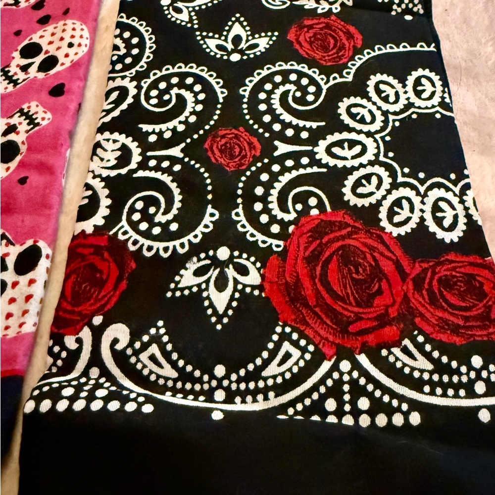 Floral and Skull Patterned Bandana Set - Picture 8 of 9